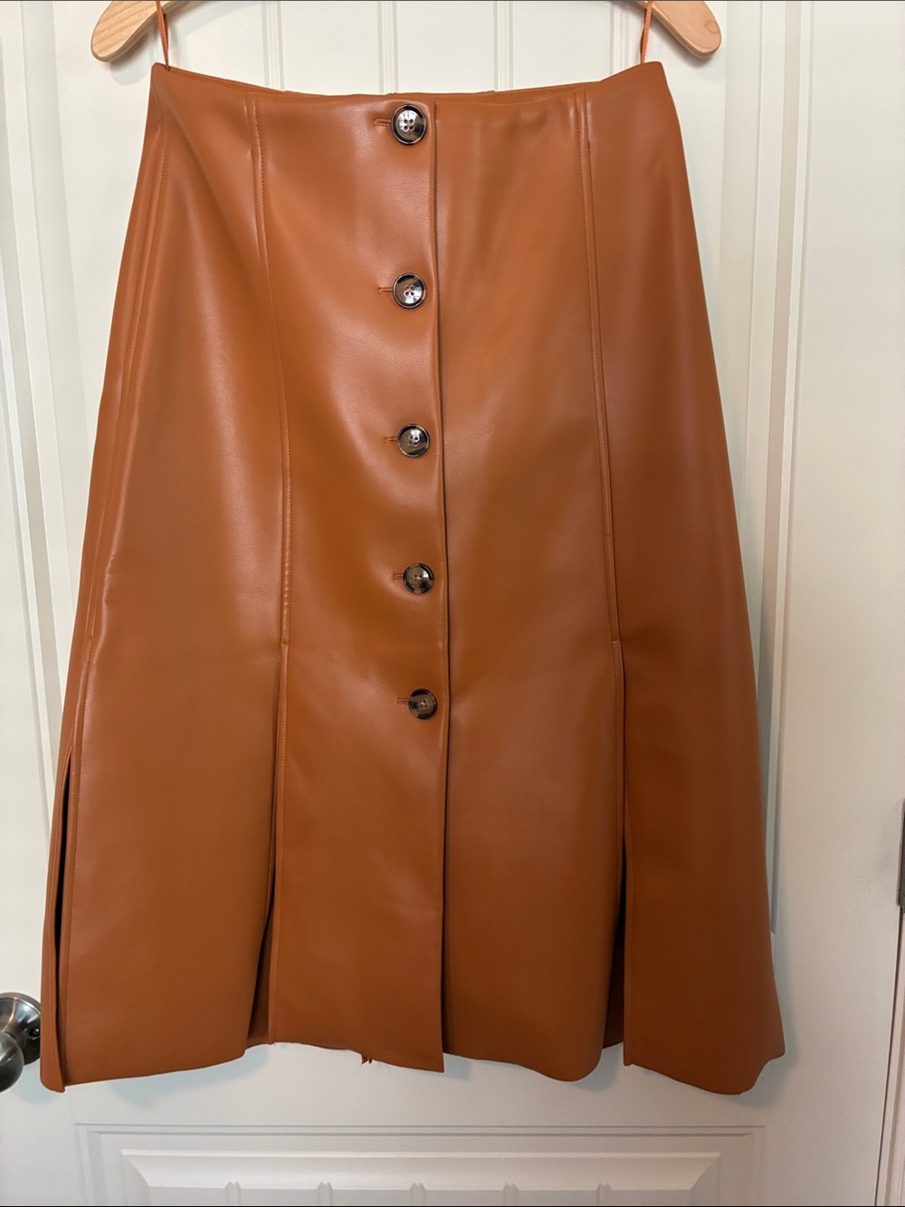 NWT Banana Republic Vegan Leather Button-Front Fringe A-Line Skirt in Cognac, 6
